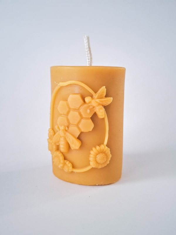 Sveča čebelja s krogcem