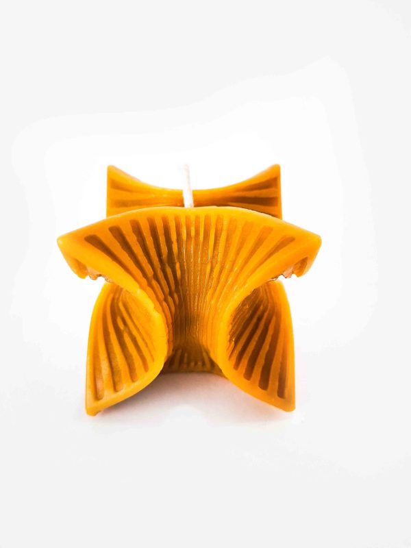 Sveča elegantna z resicami